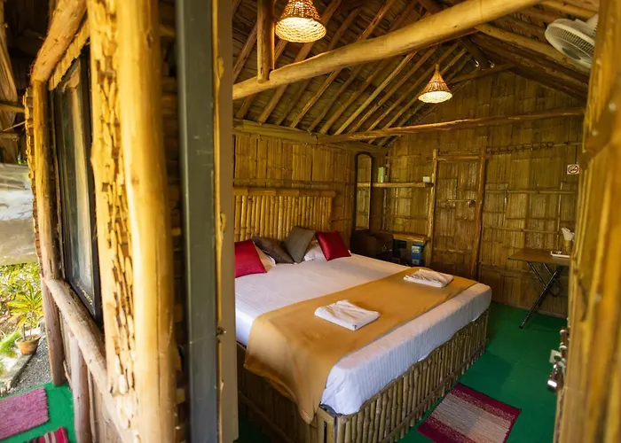 Fab - Bamboo Hut With Open Shower