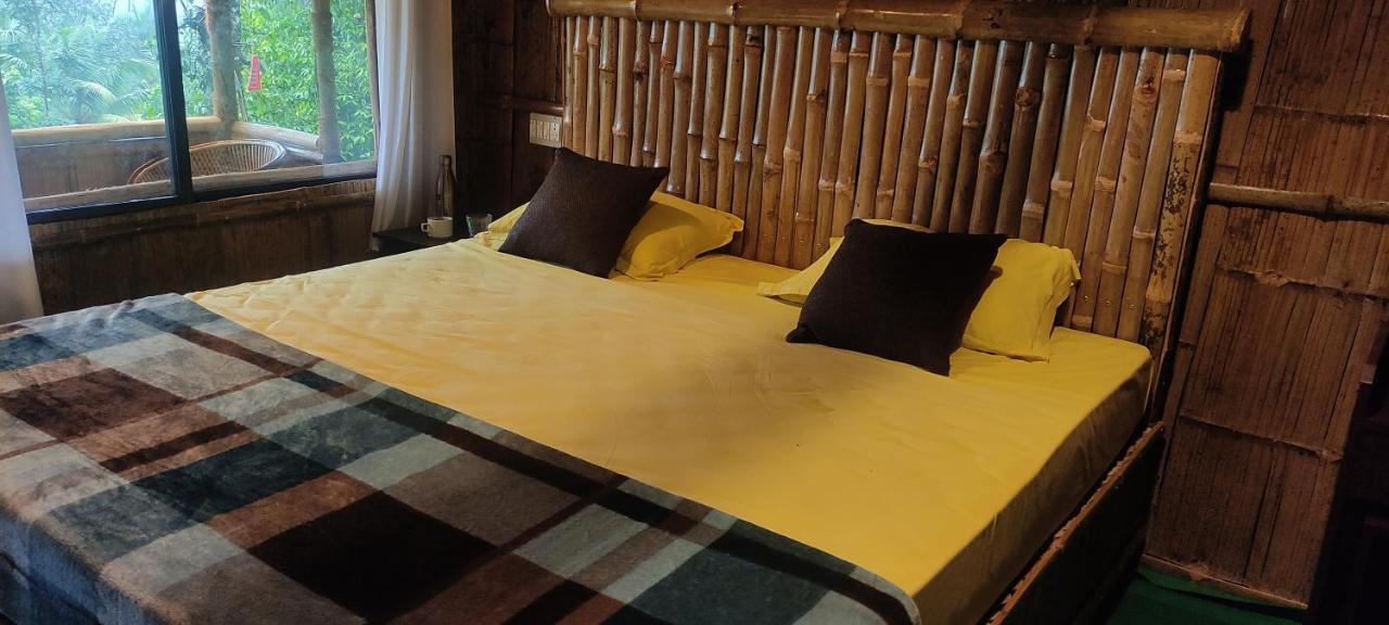 गेस्ट हाउस Fab - Bamboo Hut With Open Shower Munnar