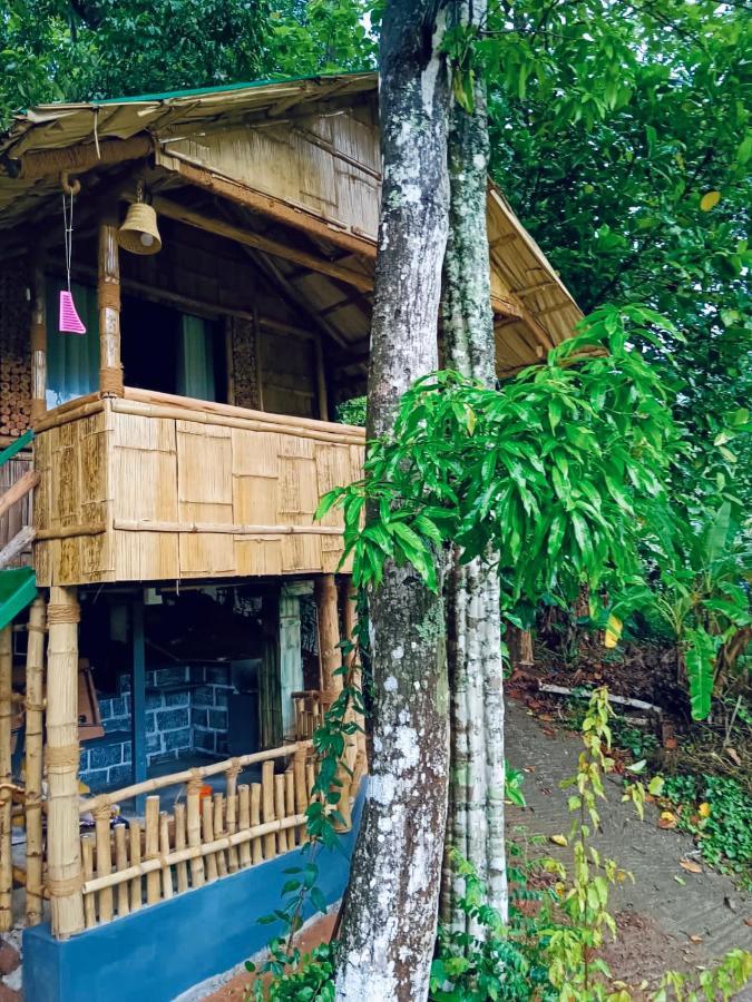 गेस्ट हाउस Fab - Bamboo Hut With Open Shower