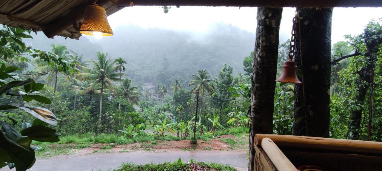 Fab - Bamboo Hut With Open Shower * Munnar